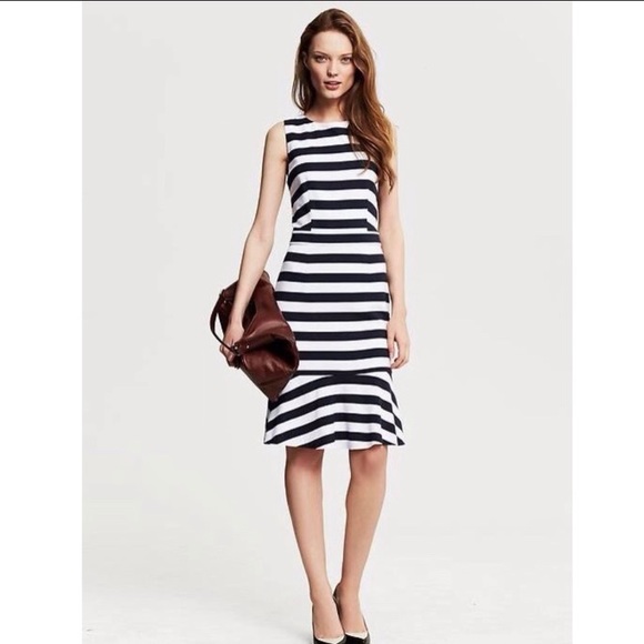 Banana Republic Dresses & Skirts - Banana Republic Striped dress by size 2
